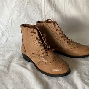 Tanned / Brown faux leather booties NWOT